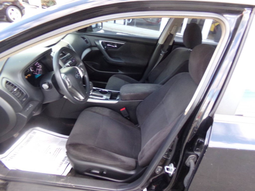 2013 Nissan Altima Image 10