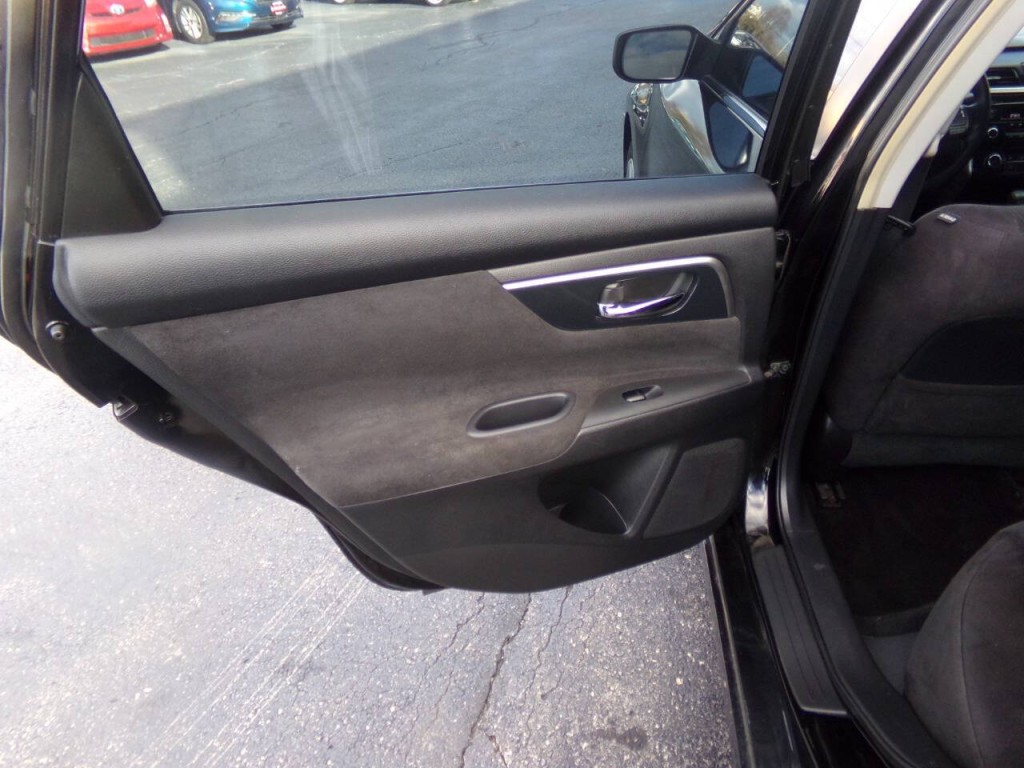 2013 Nissan Altima Image 18