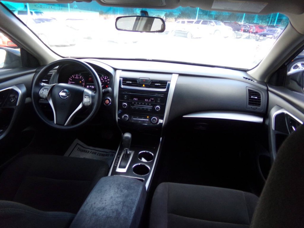 2013 Nissan Altima Image 23