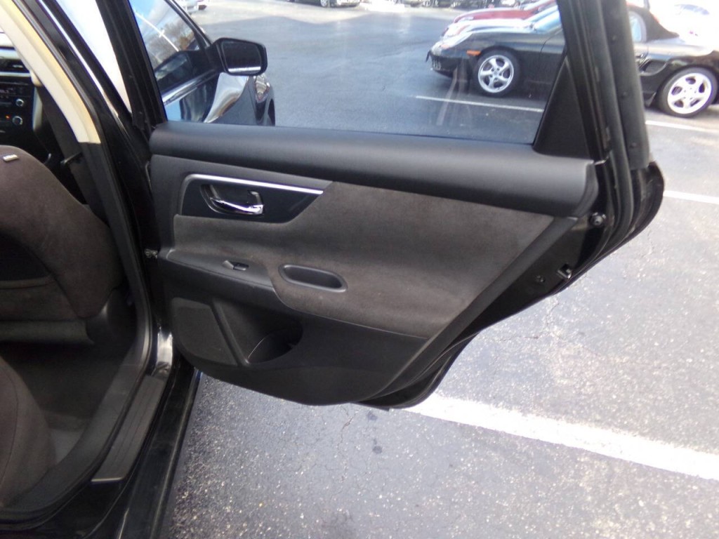2013 Nissan Altima Image 24