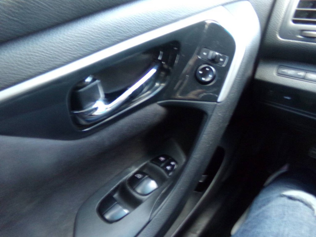 2013 Nissan Altima Image 46