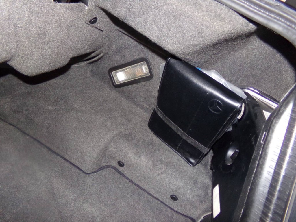 1995 Mercedes-Benz E-Class Image 31