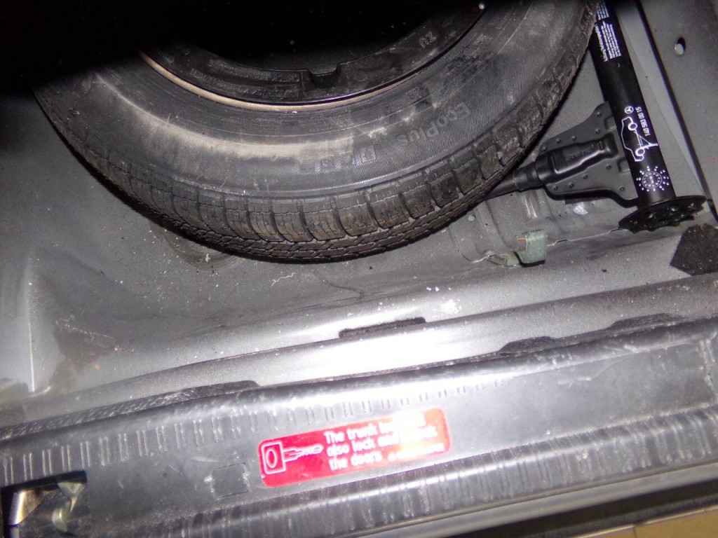 1995 Mercedes-Benz E-Class Image 32