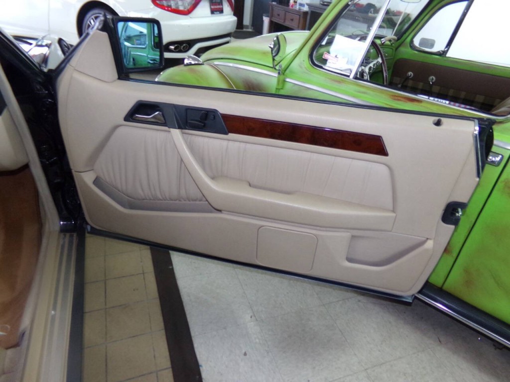 1995 Mercedes-Benz E-Class Image 38