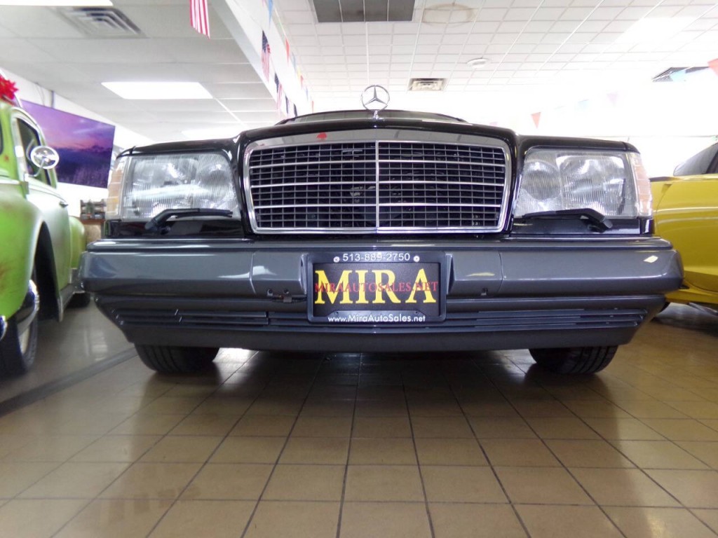 1995 Mercedes-Benz E-Class Image 46