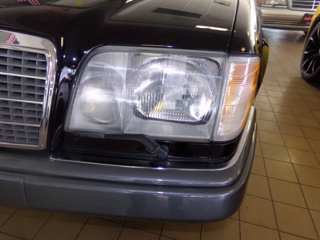 1995 Mercedes-Benz E-Class Image 47