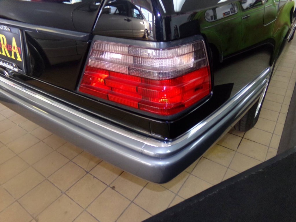 1995 Mercedes-Benz E-Class Image 57