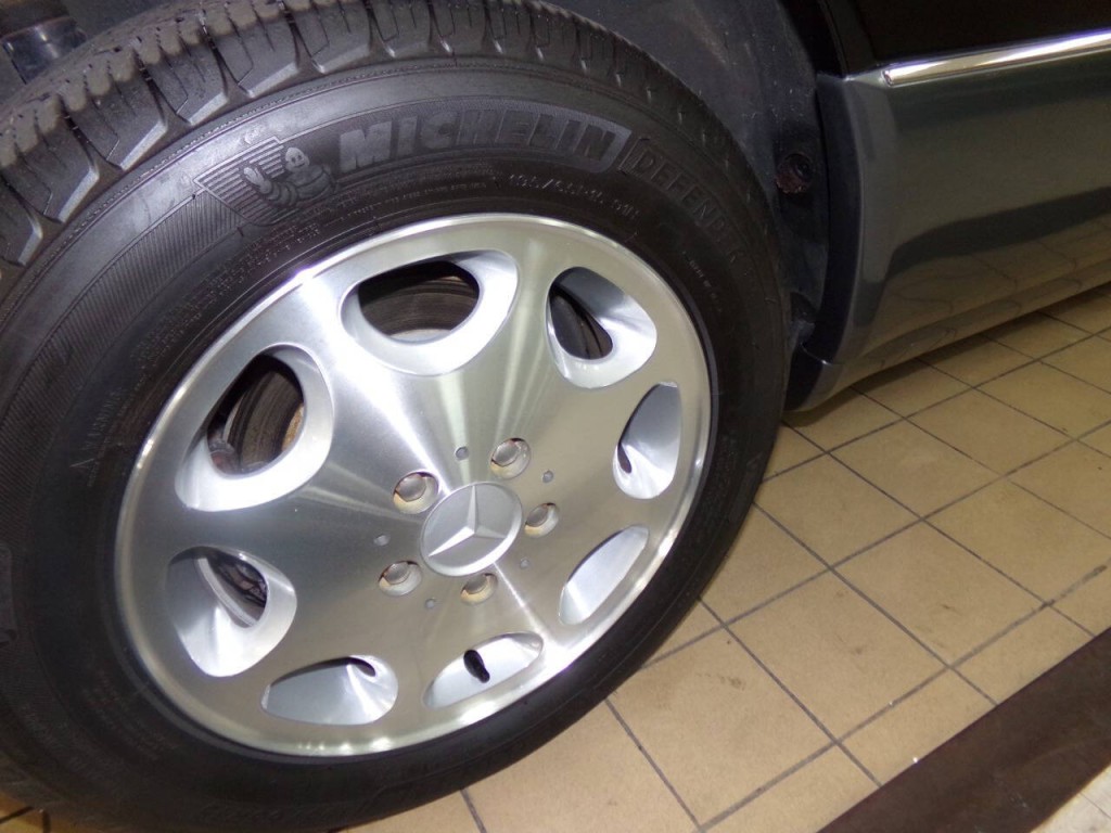 1995 Mercedes-Benz E-Class Image 60