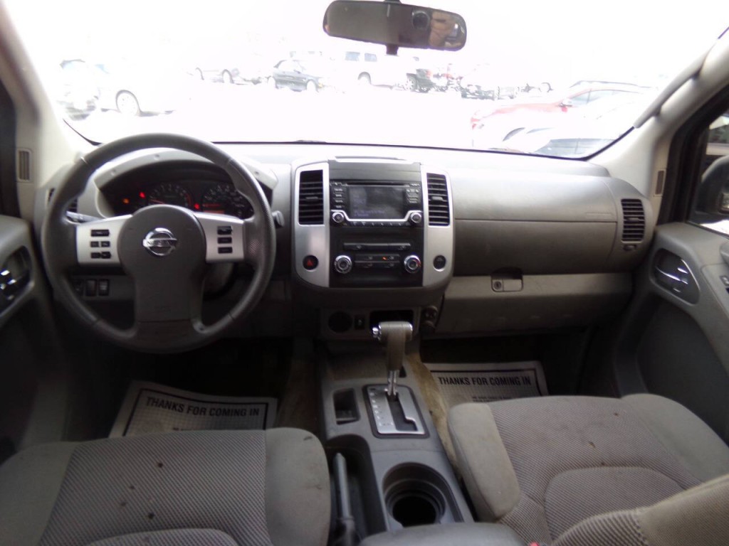 2018 Nissan Frontier Image 17