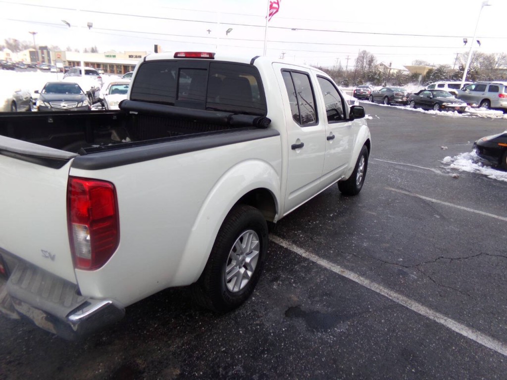 2018 Nissan Frontier Image 37