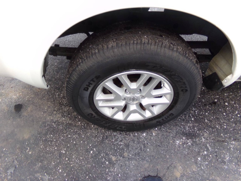 2018 Nissan Frontier Image 38