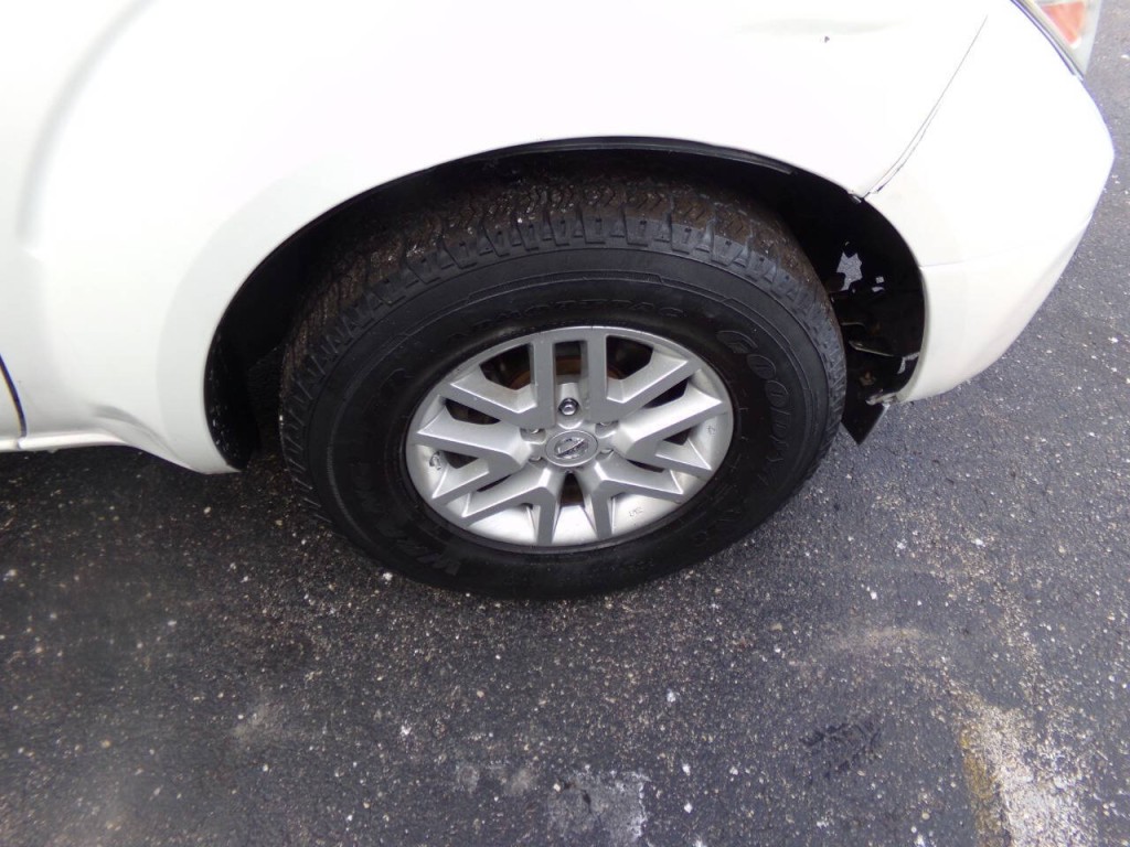 2018 Nissan Frontier Image 40