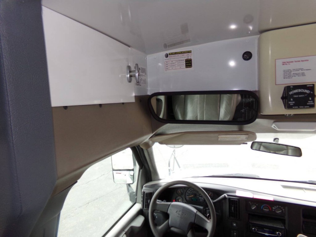 2007 Chevrolet Express Image 29