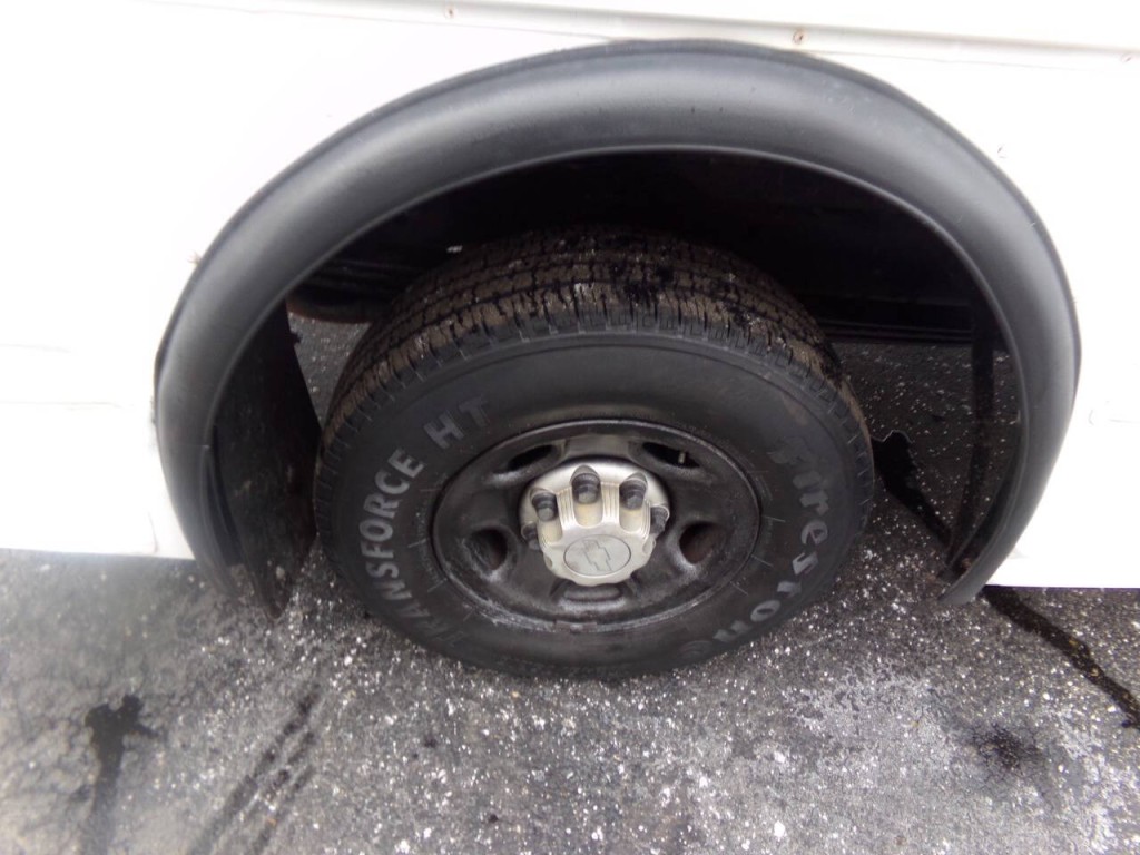 2007 Chevrolet Express Image 60