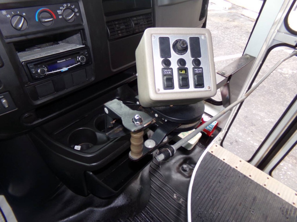 2007 Chevrolet Express Image 74