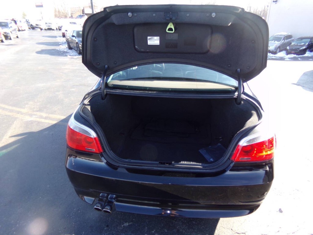 2006 BMW 5 Series Image 21