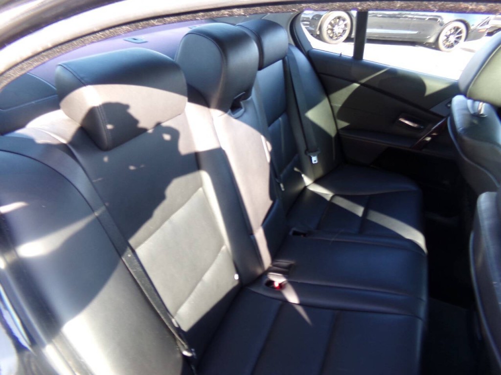 2006 BMW 5 Series Image 23