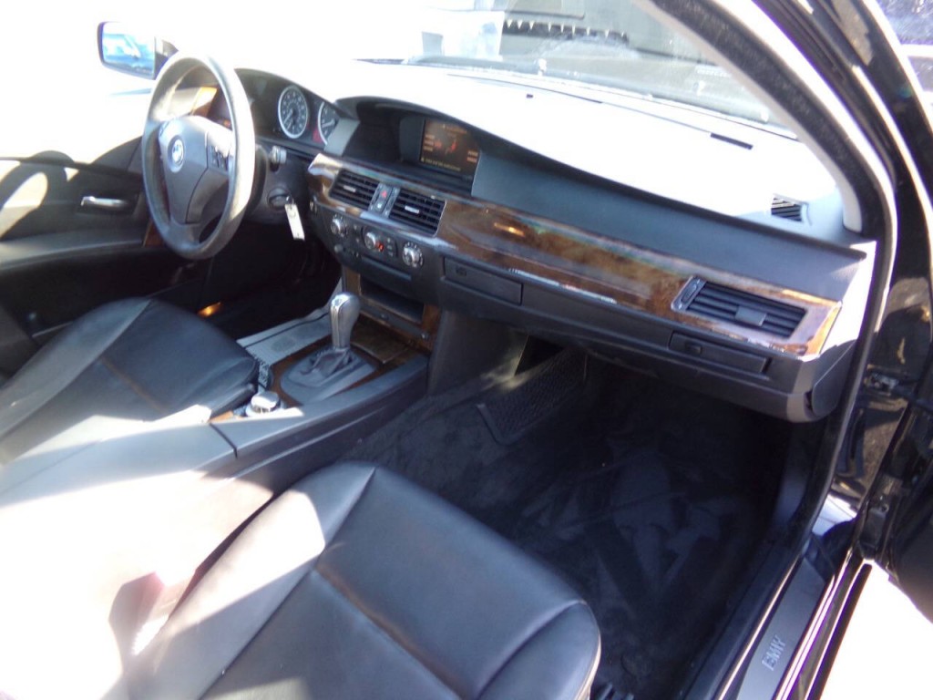 2006 BMW 5 Series Image 30