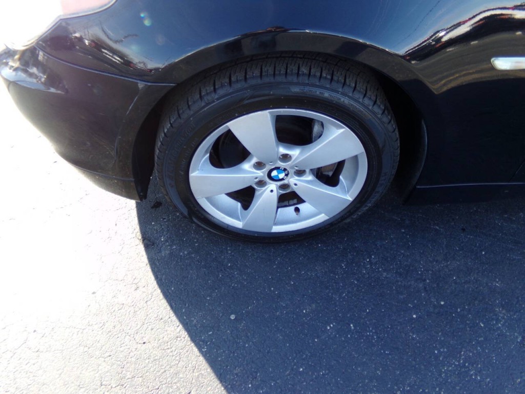 2006 BMW 5 Series Image 35