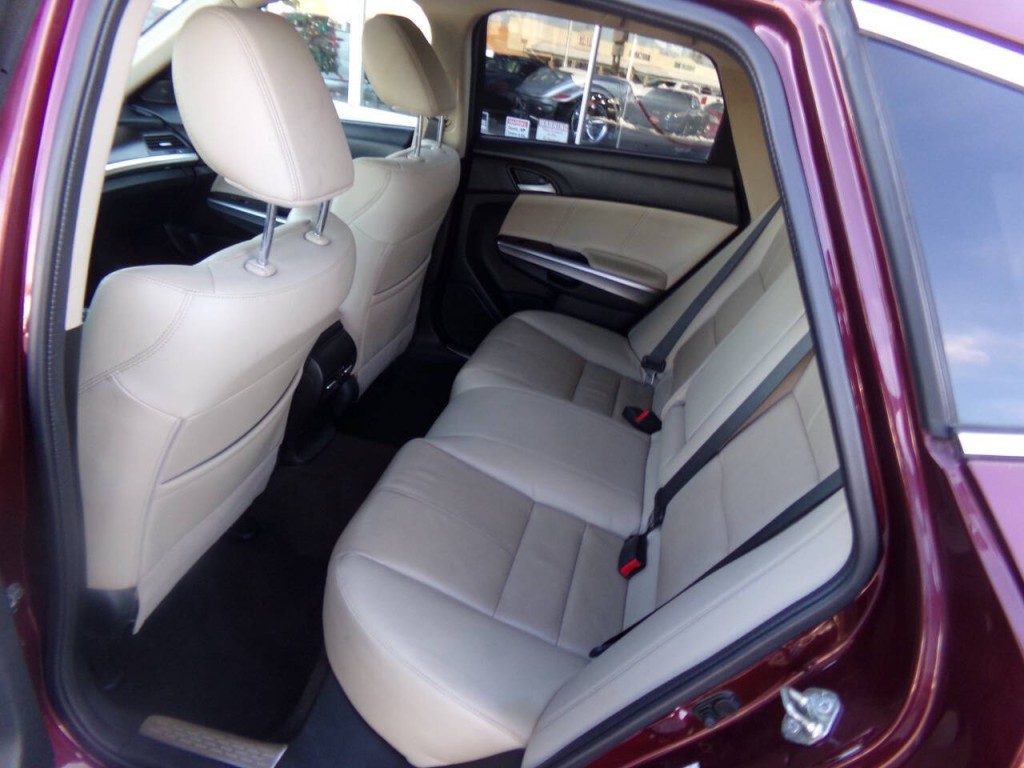 2014 Honda Crosstour Image 15