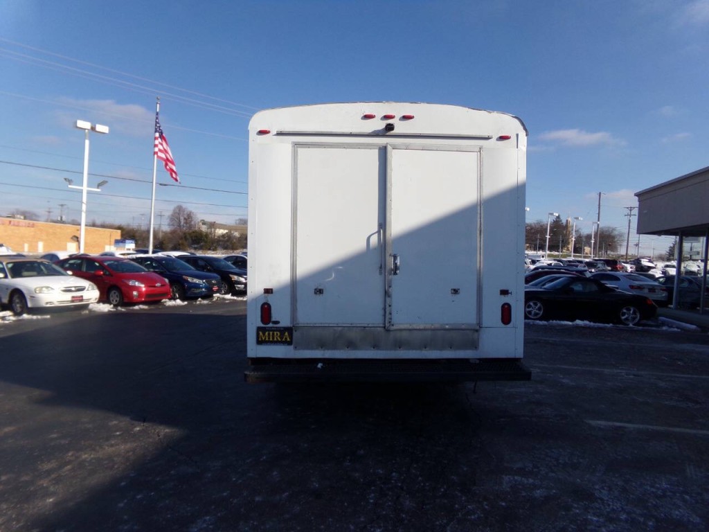 2019 Ford E-Series Image 8