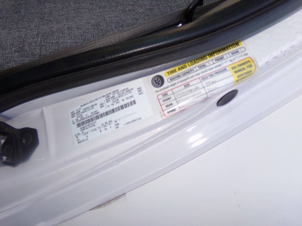 2019 Ford E-Series Image 16