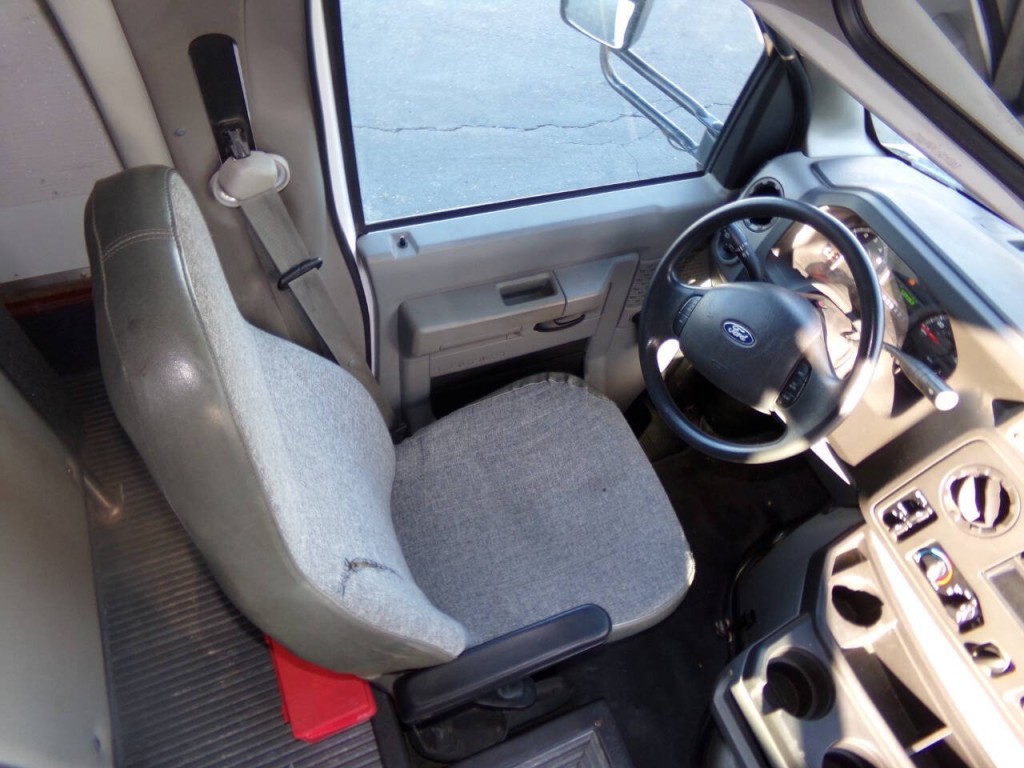 2019 Ford E-Series Image 24