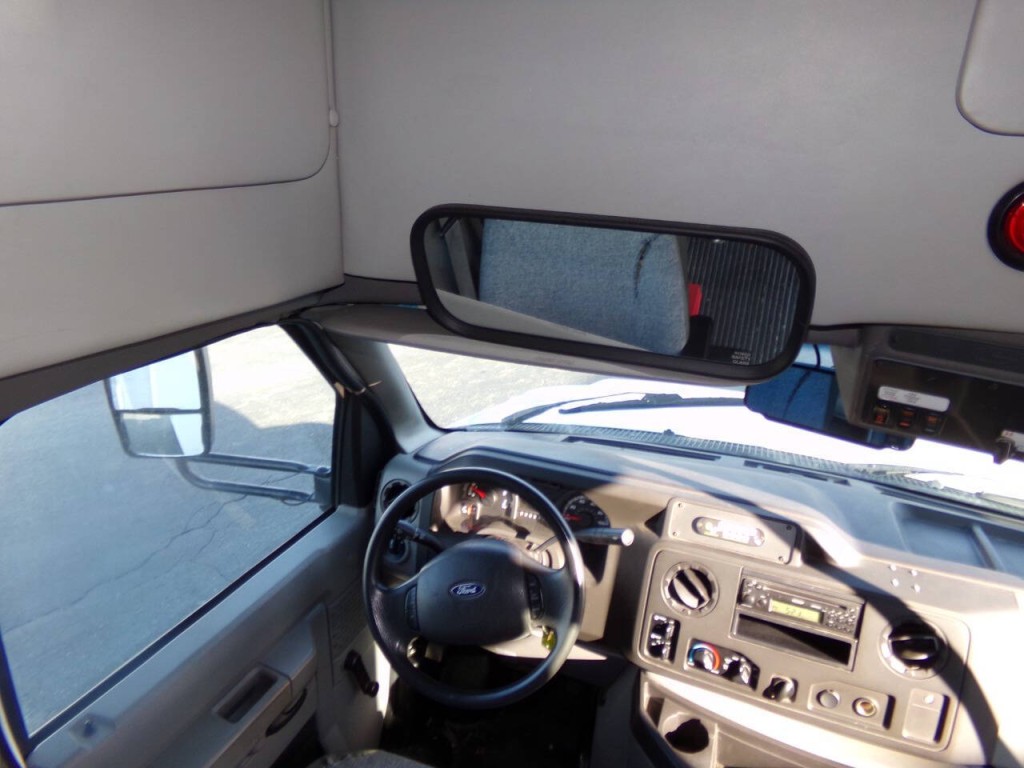 2019 Ford E-Series Image 29