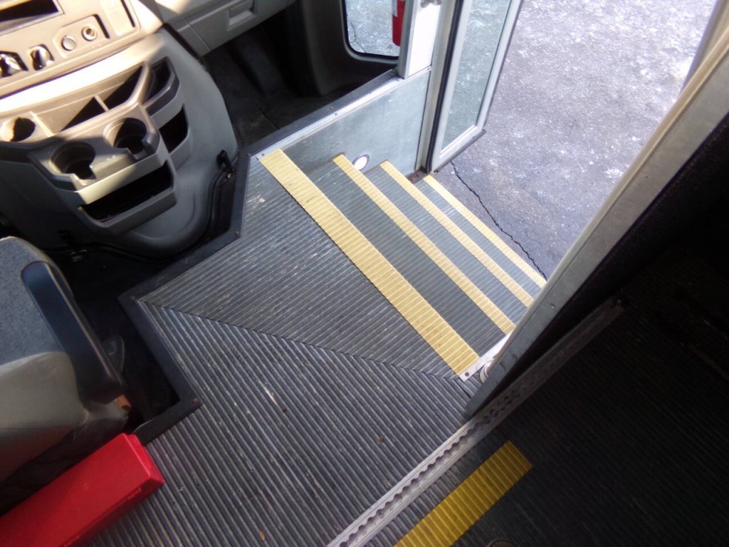 2019 Ford E-Series Image 31