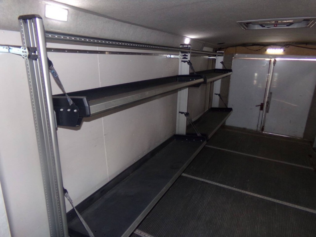 2019 Ford E-Series Image 34