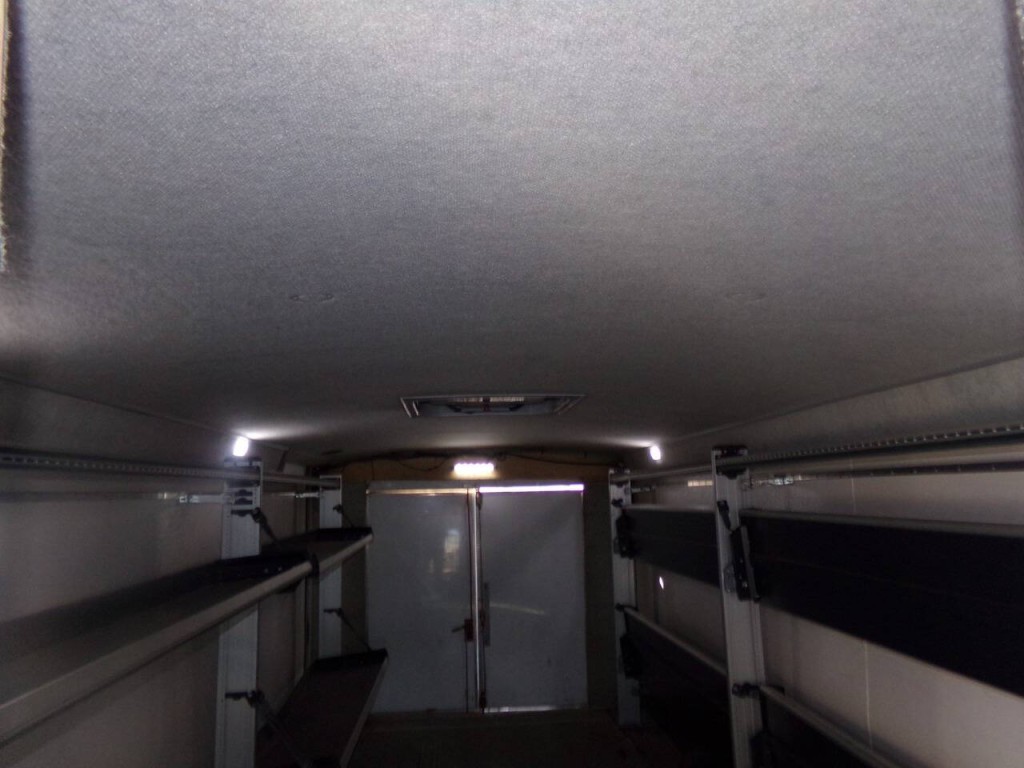 2019 Ford E-Series Image 35