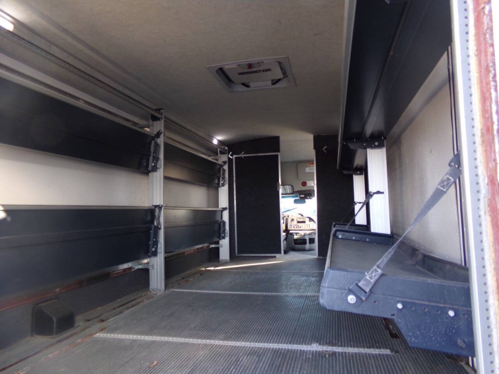 2019 Ford E-Series Image 39