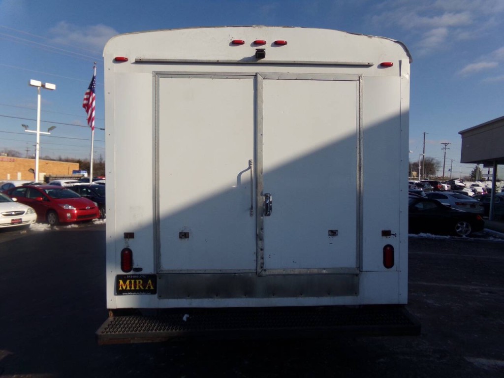 2019 Ford E-Series Image 41