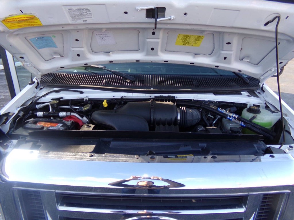 2019 Ford E-Series Image 42