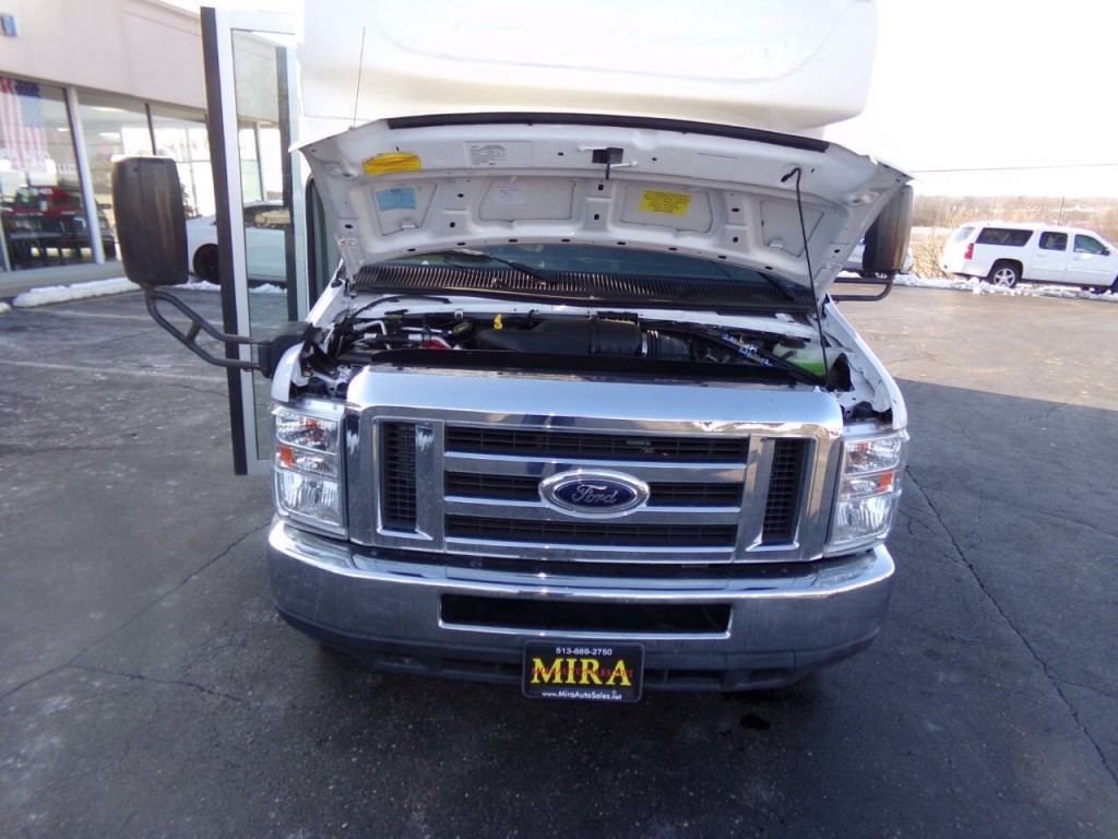 2019 Ford E-Series Image 43