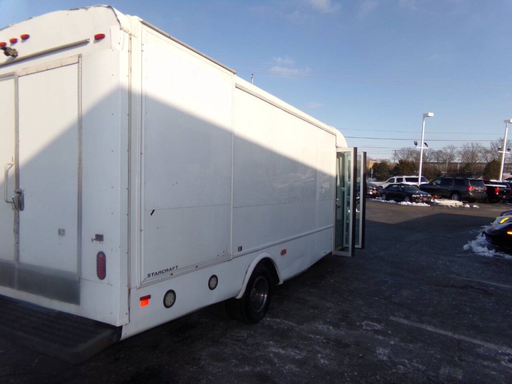 2019 Ford E-Series Image 60