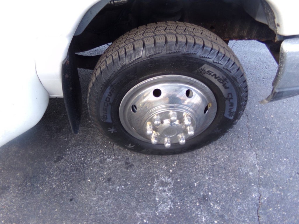 2019 Ford E-Series Image 64