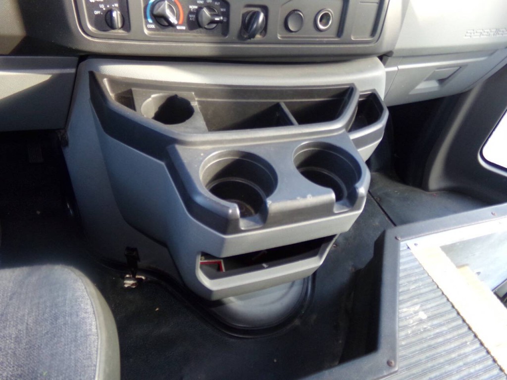 2019 Ford E-Series Image 72