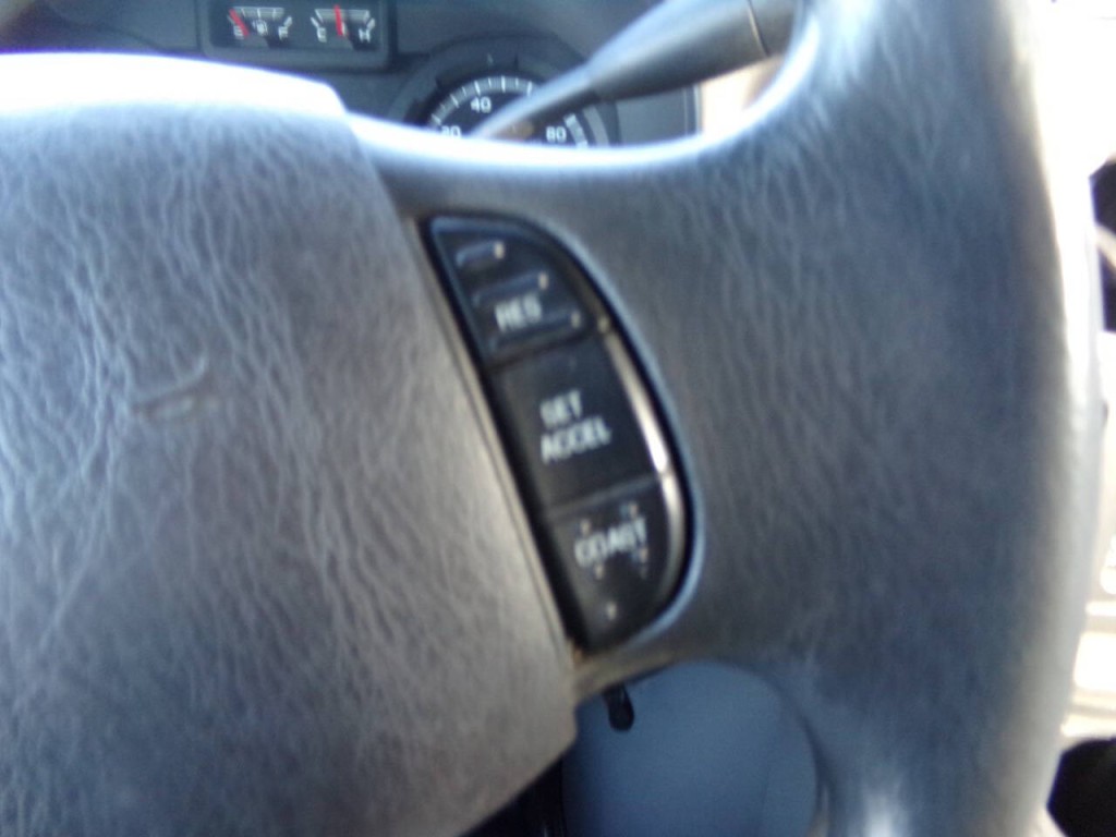 2019 Ford E-Series Image 79