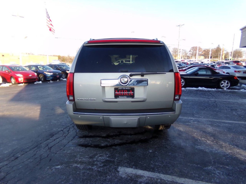 2007 Cadillac Escalade Image 7