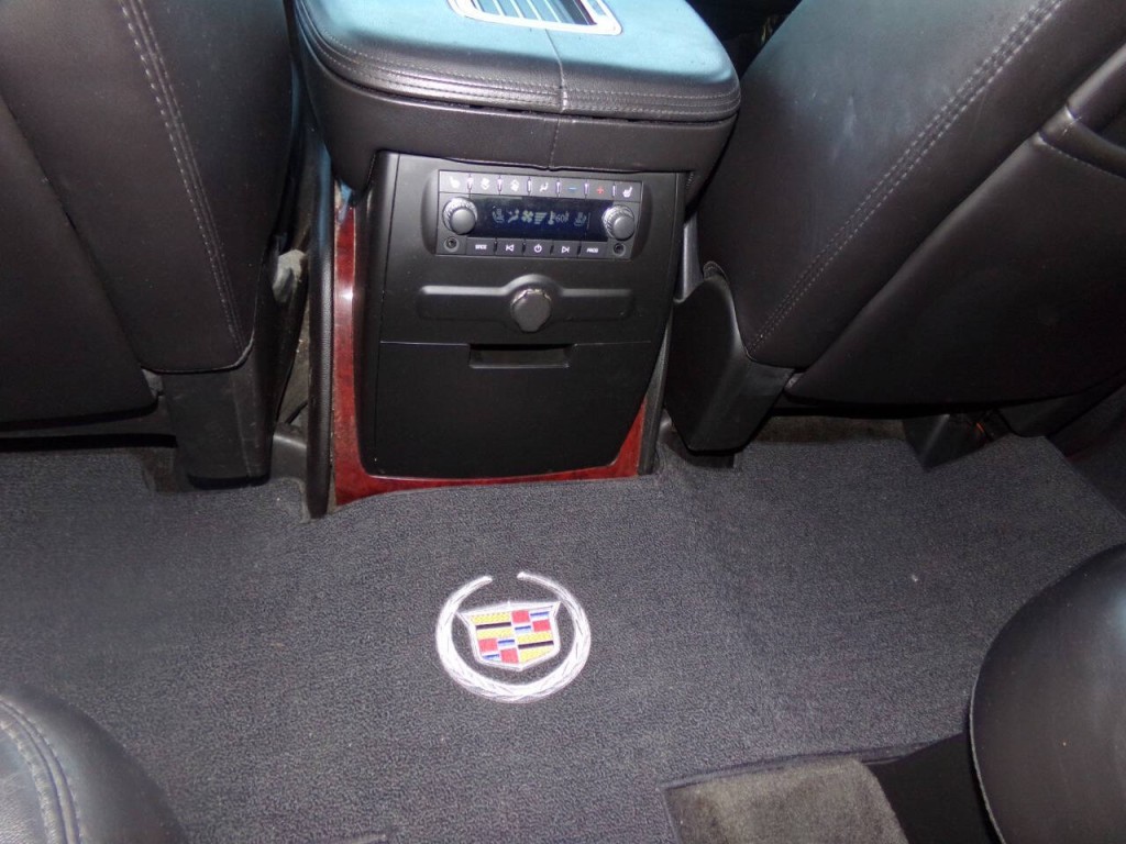 2007 Cadillac Escalade Image 17