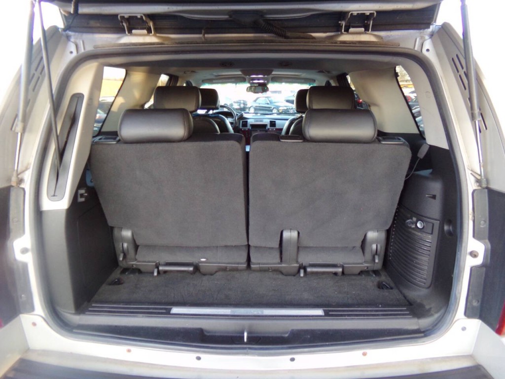 2007 Cadillac Escalade Image 22
