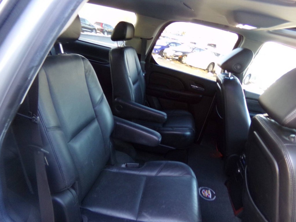 2007 Cadillac Escalade Image 25