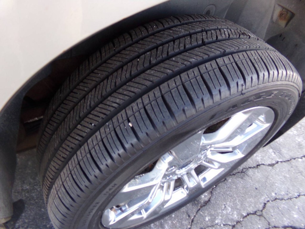 2007 Cadillac Escalade Image 42