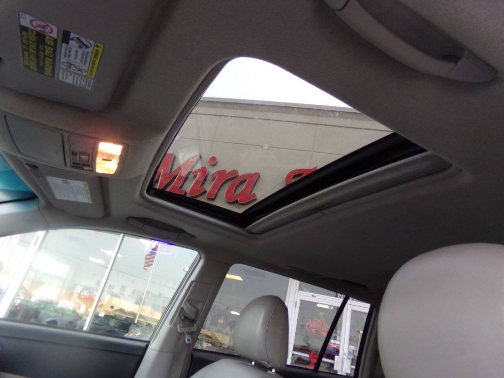 2013 Toyota Highlander Image 9