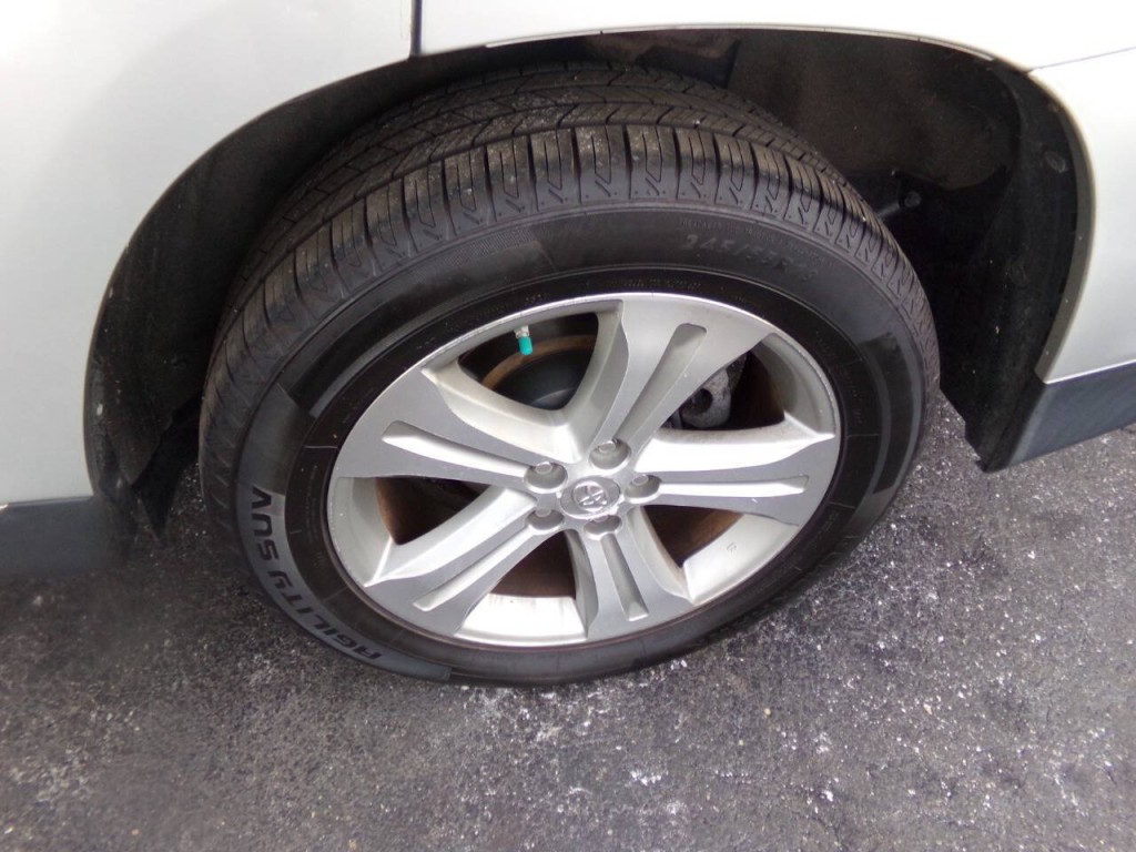 2013 Toyota Highlander Image 13