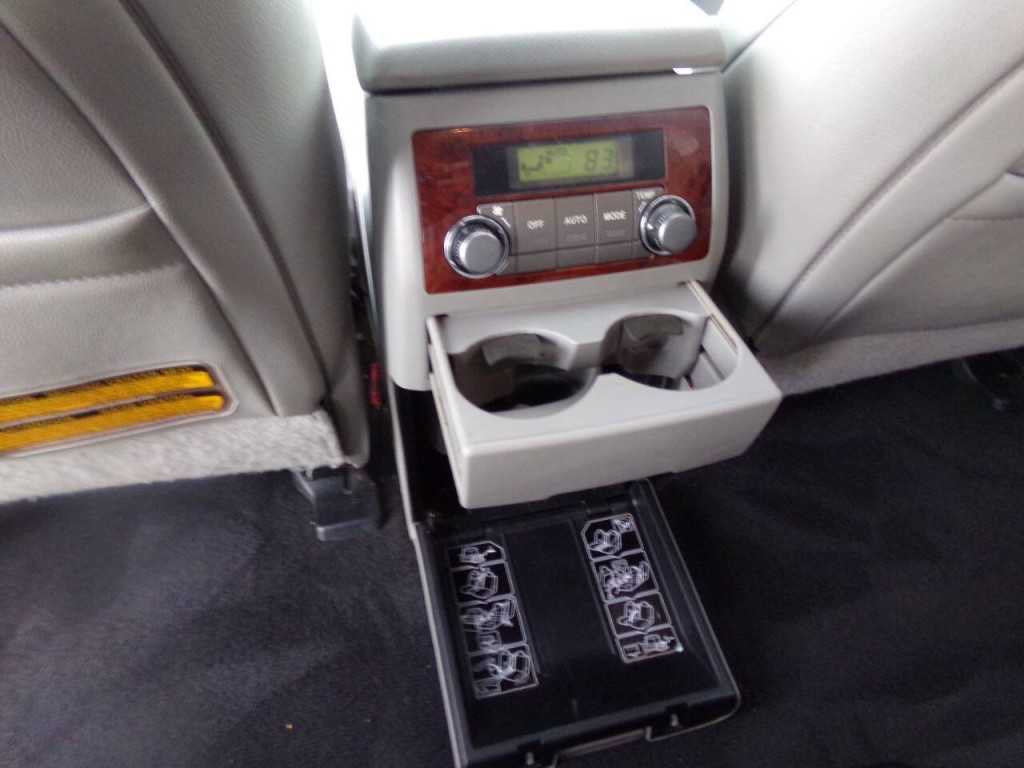 2013 Toyota Highlander Image 16