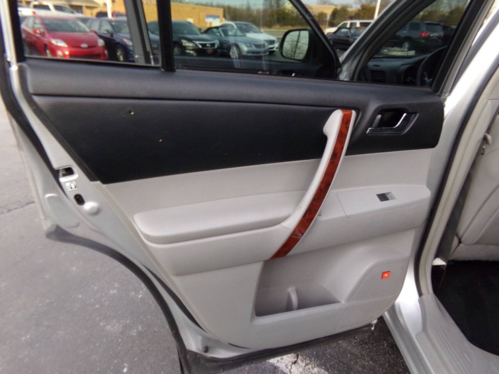 2013 Toyota Highlander Image 20