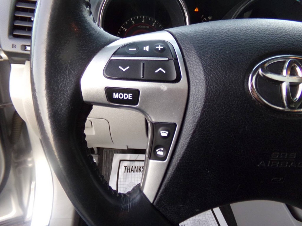 2013 Toyota Highlander Image 22