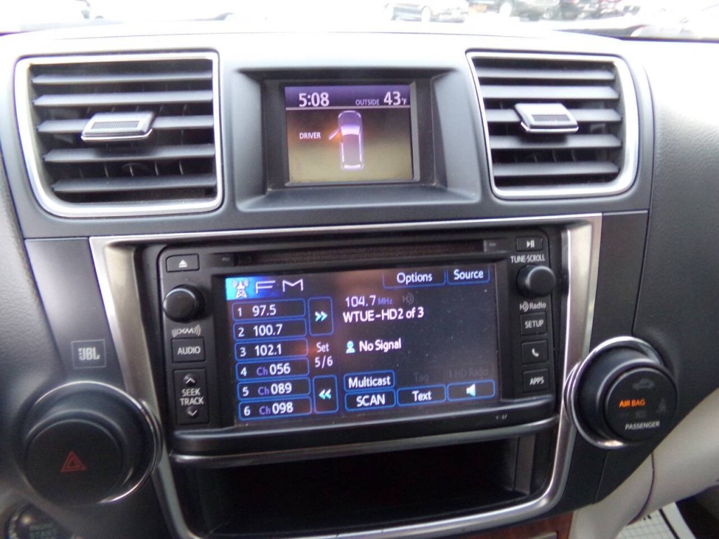 2013 Toyota Highlander Image 25